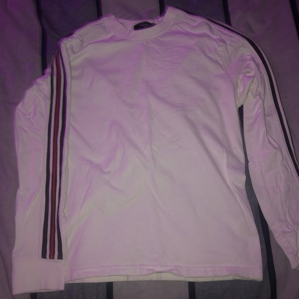 White long sleeve tee